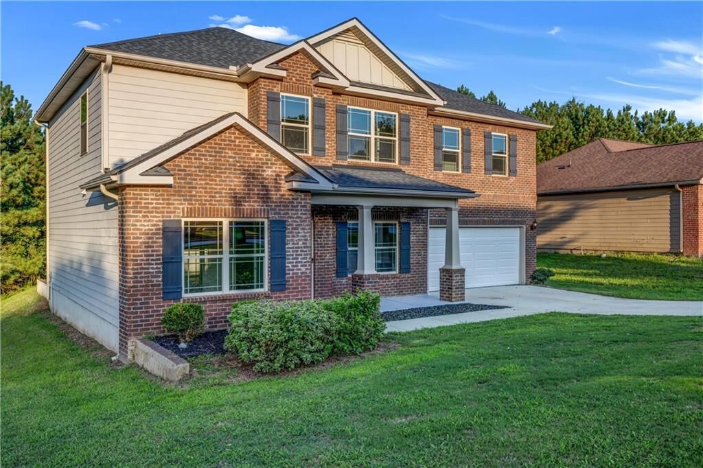 Property Photo: 220 Chert Way GA 30349
