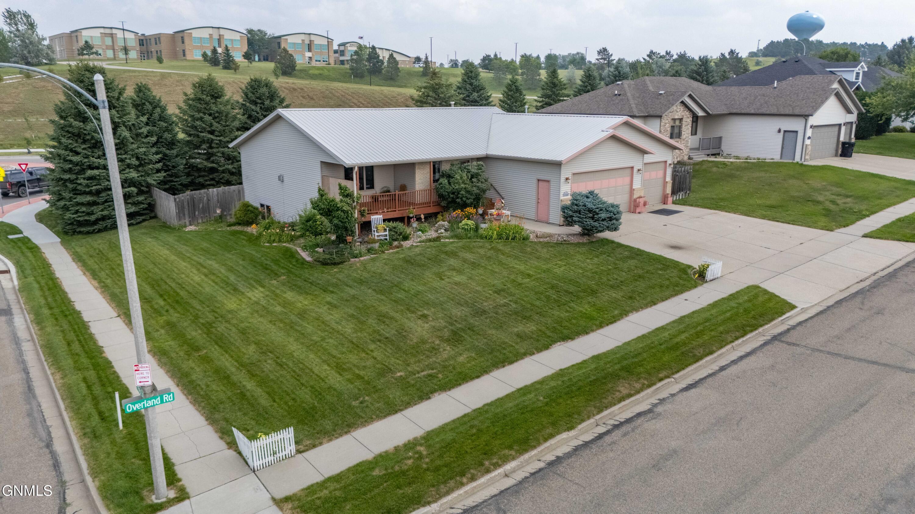 Property Photo: 4432 Overland Road ND 58503
