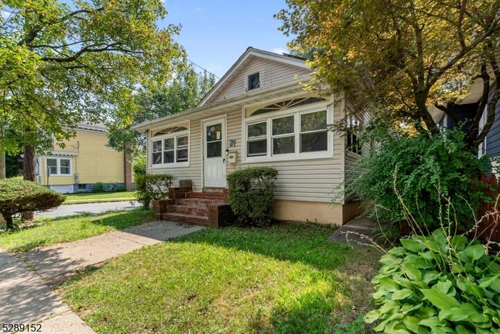 Property Photo: 27 Tuscan St NJ 07040