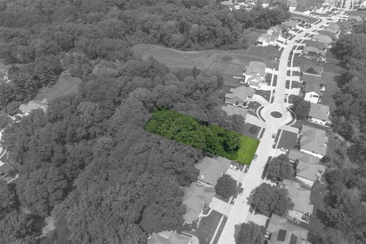 1049 Tamarack Trl  Iowa City IA 52245 photo