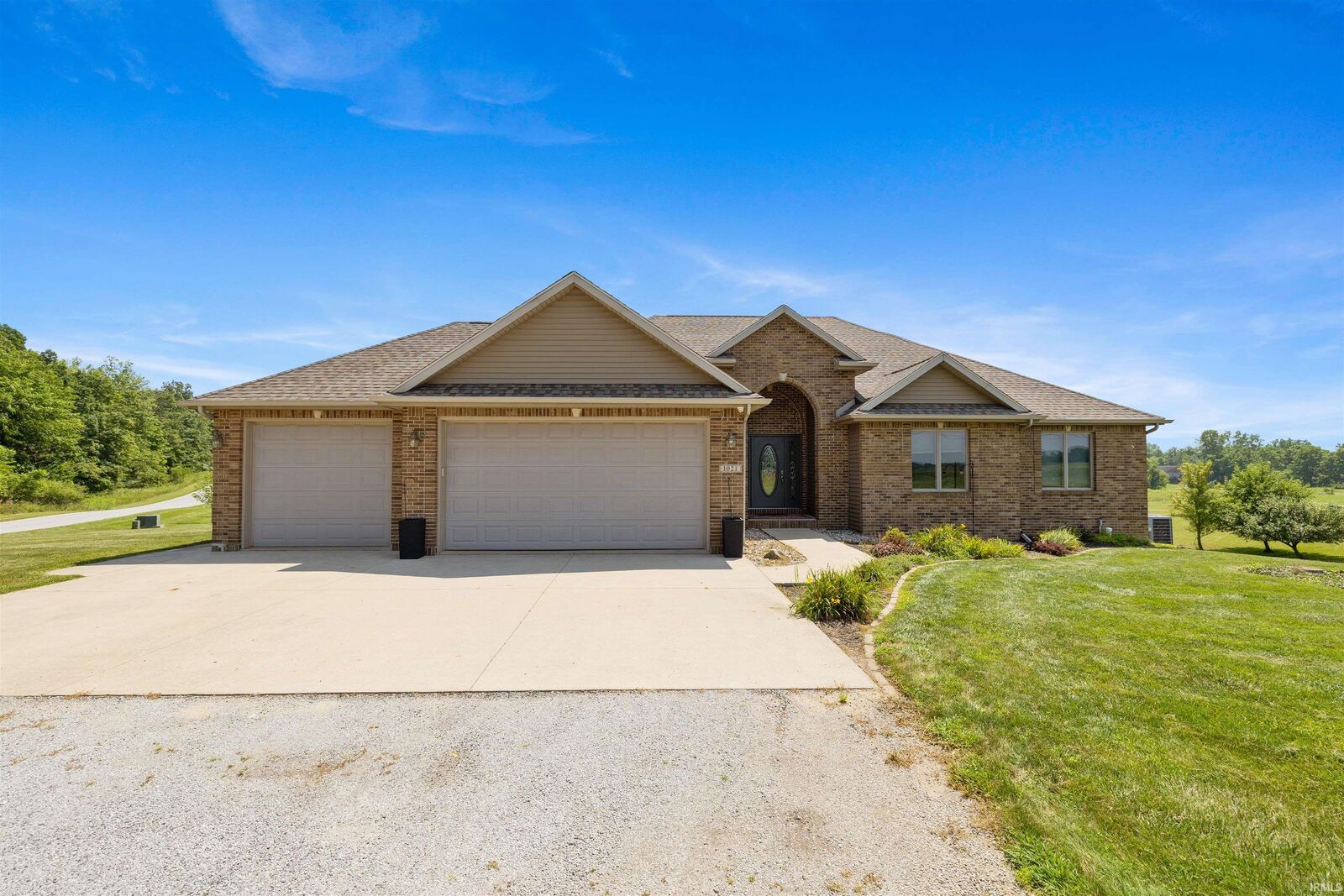 Property Photo: 1021 E 145 Road IN 46703