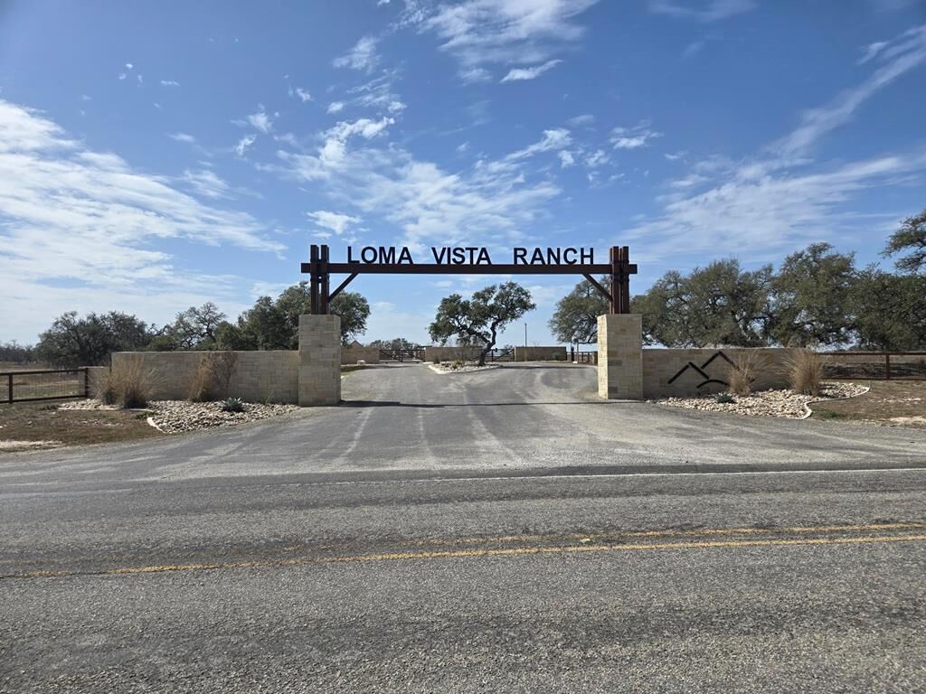 Property Photo:  000 Dekoch Ridge  TX 78028 