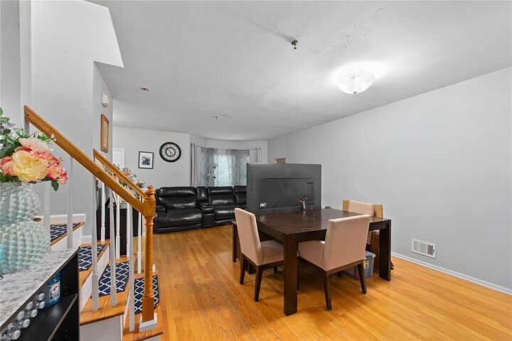 Property Photo: 19 Laguna Lane NY 10303