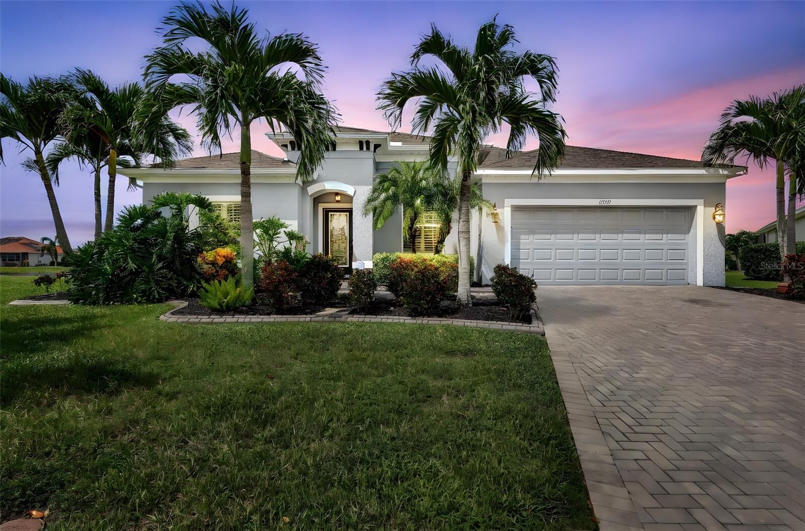 Property Photo: 11909 Persian Terrace FL 34212