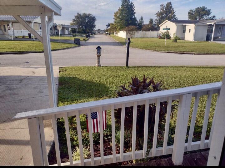 Property Photo: 483 Lindsey Drive FL 33809