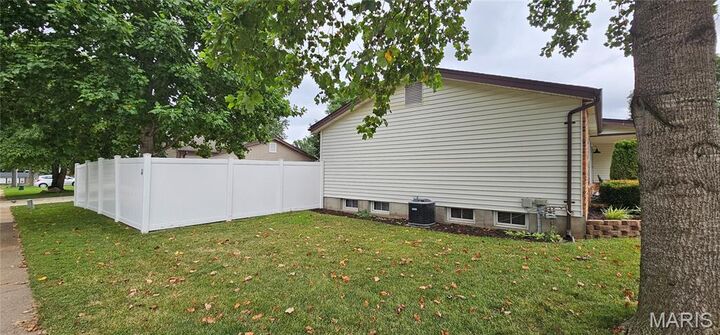 Property Photo:  6100 Daisyleaf Court  MO 63129 