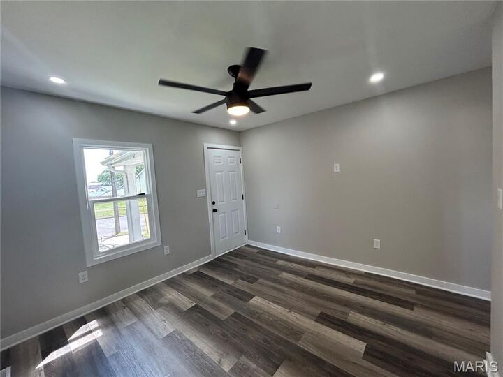 Property Photo: 110 E McCasland Avenue IL 62024