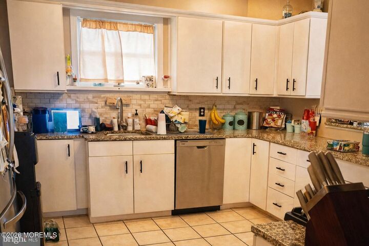 Property Photo:  372 Nautilus Drive  NJ 08050 