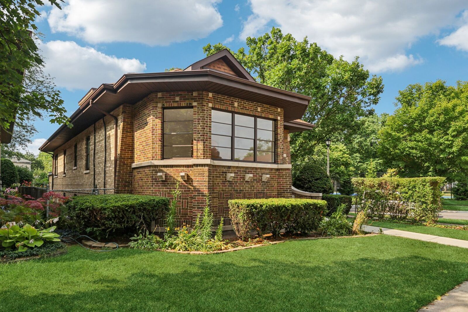Property Photo:  5253 Cleveland Street  IL 60077 