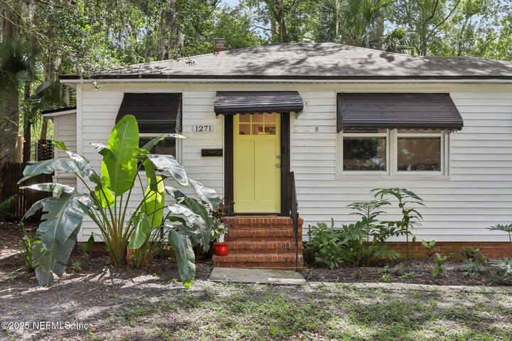 Property Photo:  1271 Macarthur Street  FL 32205 