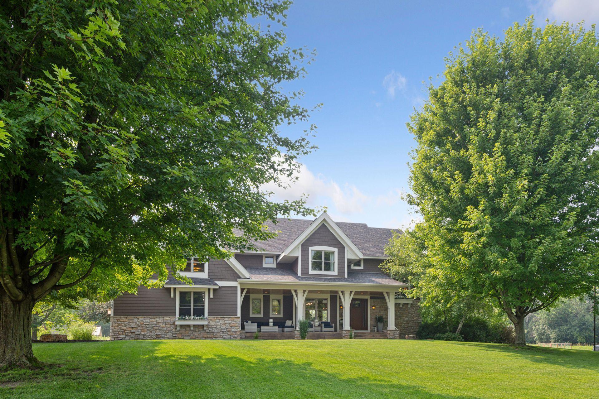Property Photo: 2125 Heritage Trail MN 55359