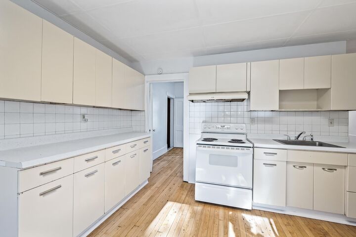 Property Photo: 4433 Aldrich Avenue N MN 55412