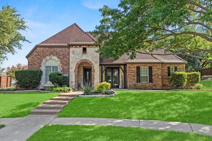 6089 Dripping Springs Drive  Frisco TX 75034 photo