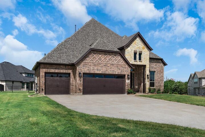 Property Photo: 117 Deep Water Court TX 75032