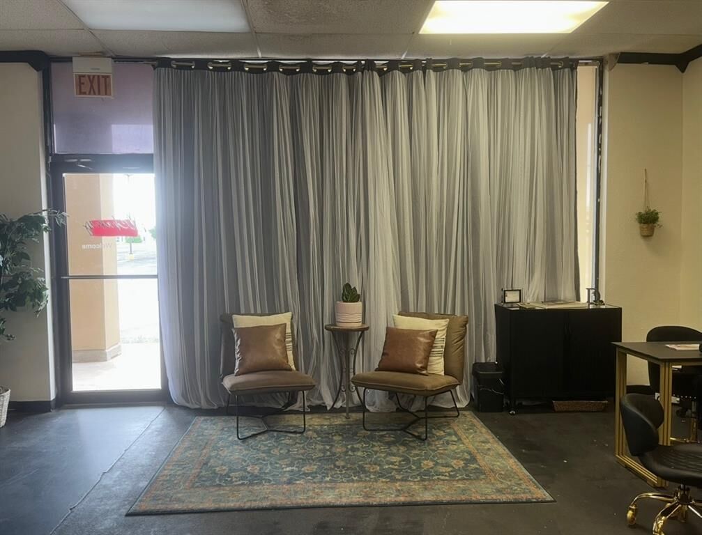 Property Photo: 1510 N Nickapoo Avenue OK 74804