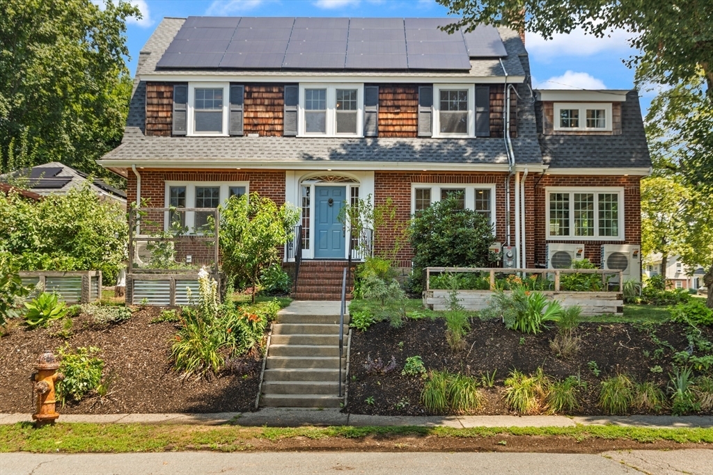 Property Photo:  5 Mayflower Ter  MA 02461 