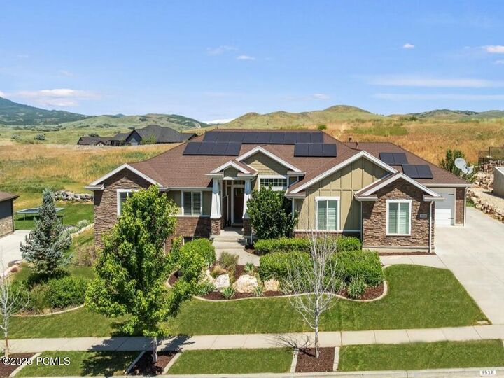Property Photo: 3518 Sunrise Circle UT 84050