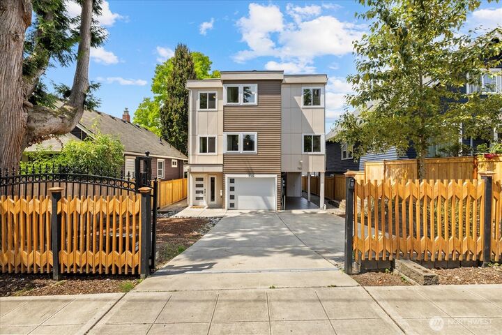 713  28th Avenue S  Seattle WA 98144 photo