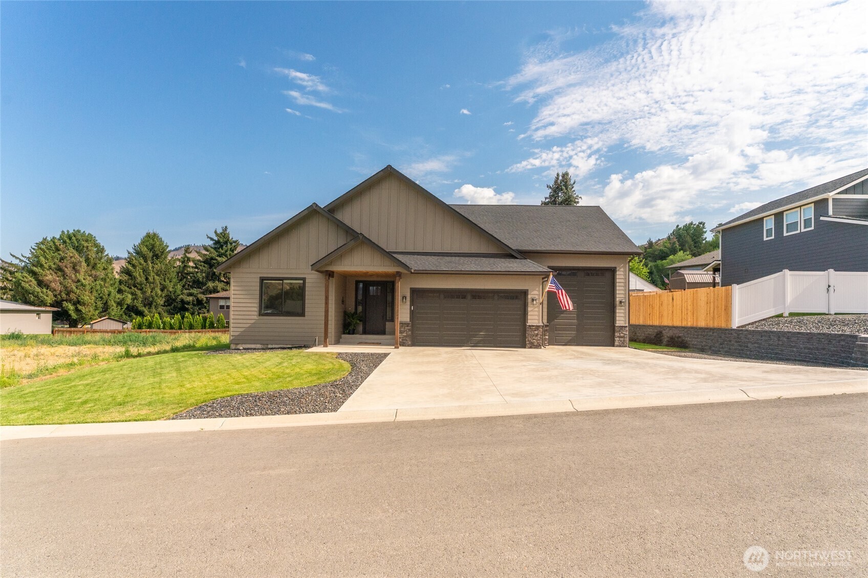Property Photo:  113  Freedom Hills  WA 98815 