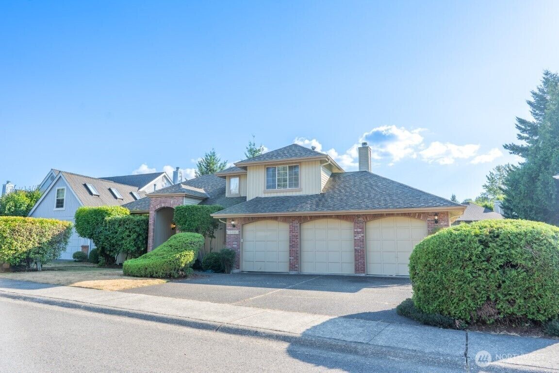 Property Photo:  11731 SE 60th Place  WA 98006 