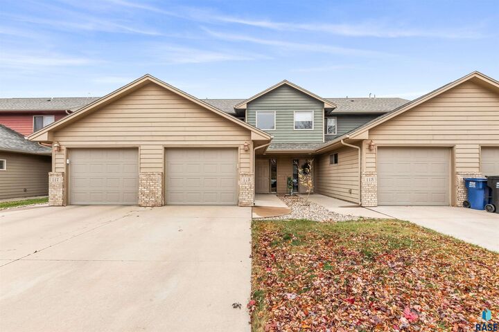 Property Photo: 115 Emmett Trl SD 57032