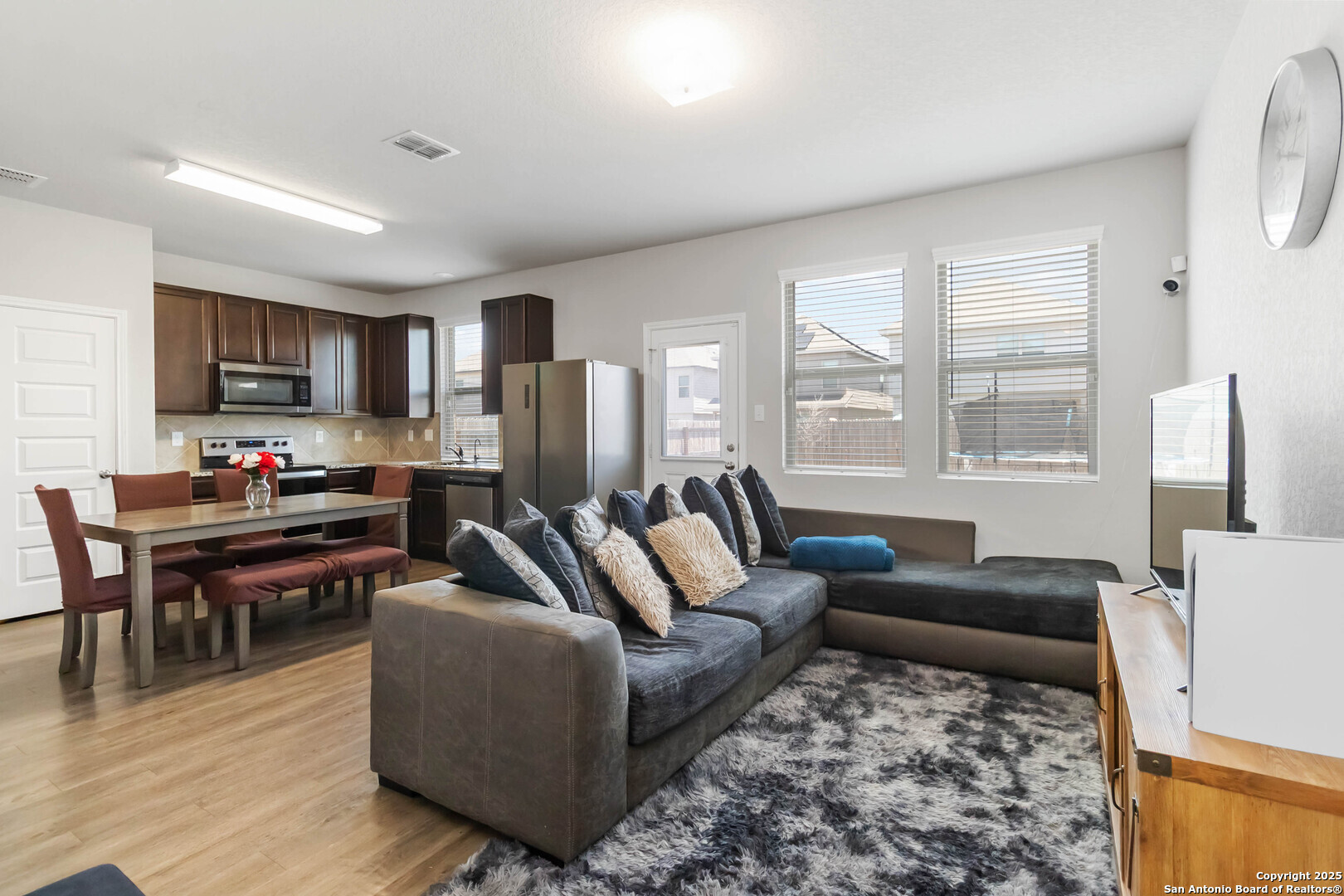 Property Photo: 10562 Green Rock Dr TX 78223