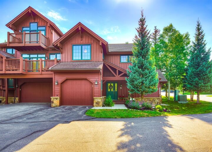 Property Photo:  24 Chestnut Lane 24  CO 80424 