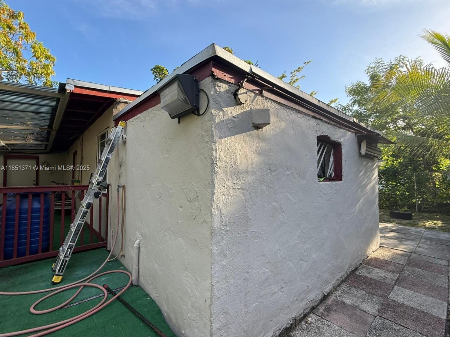 Property Photo: 1355 NE 139th St FL 33161