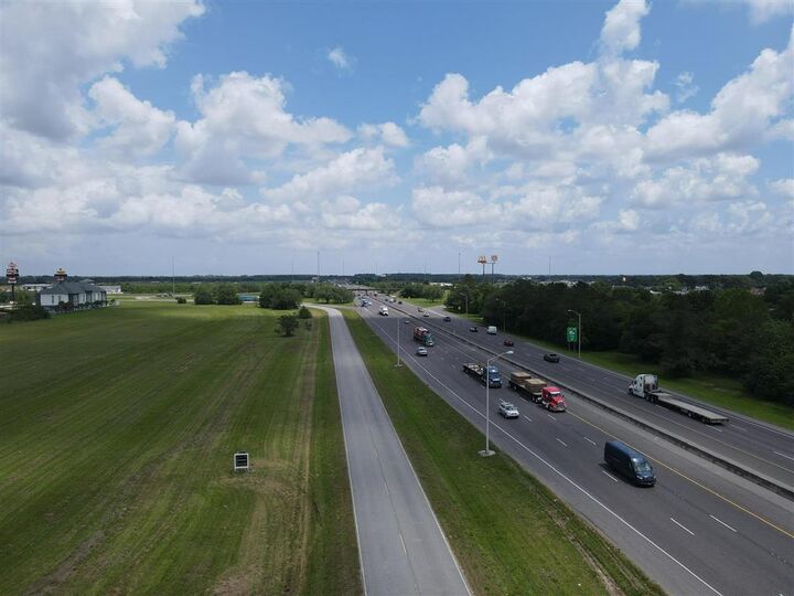 Property Photo:  I-10 Service Road  LA 70647 