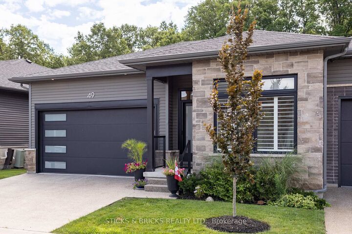 Property Photo: 8974 Willoughby Drive 49 ON L2J 0Y8