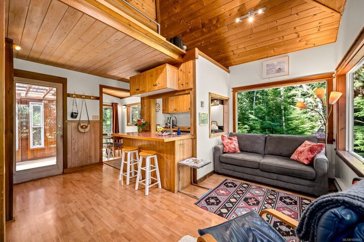 Property Photo: 838 Sutil Point Rd BC V0P 1K0