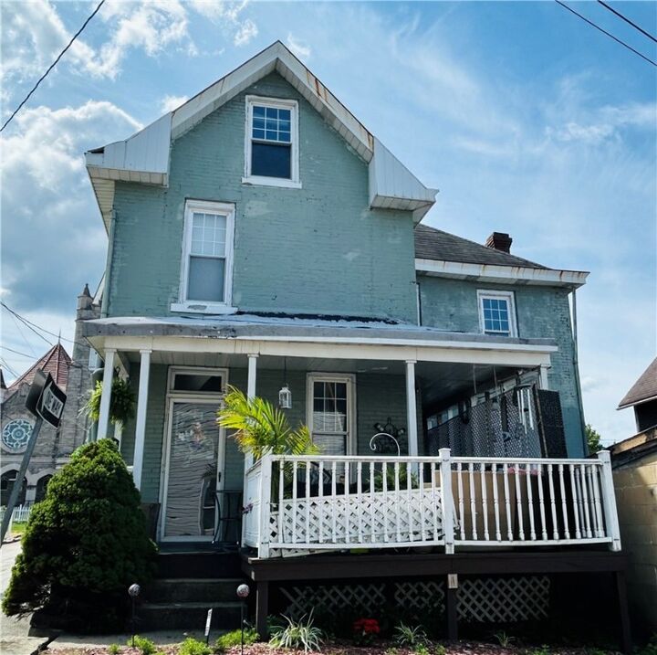 Property Photo:  118-120 S Carnegie Ave  PA 15425 