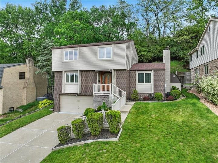Property Photo:  138 Evandale Dr  PA 15220 