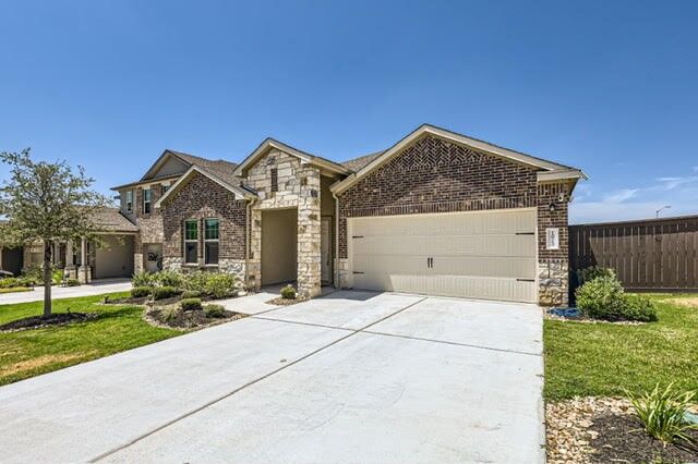 Property Photo: 1025 Bluewood Bend TX 78641