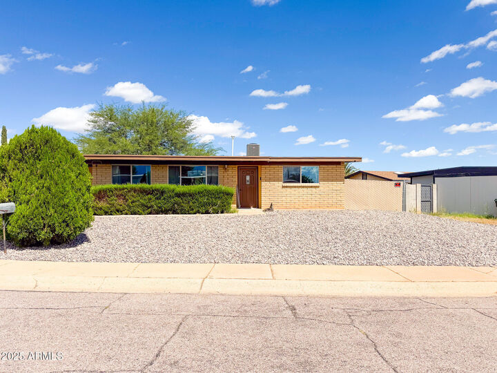Property Photo:  51 E Brown Drive  AZ 85635 
