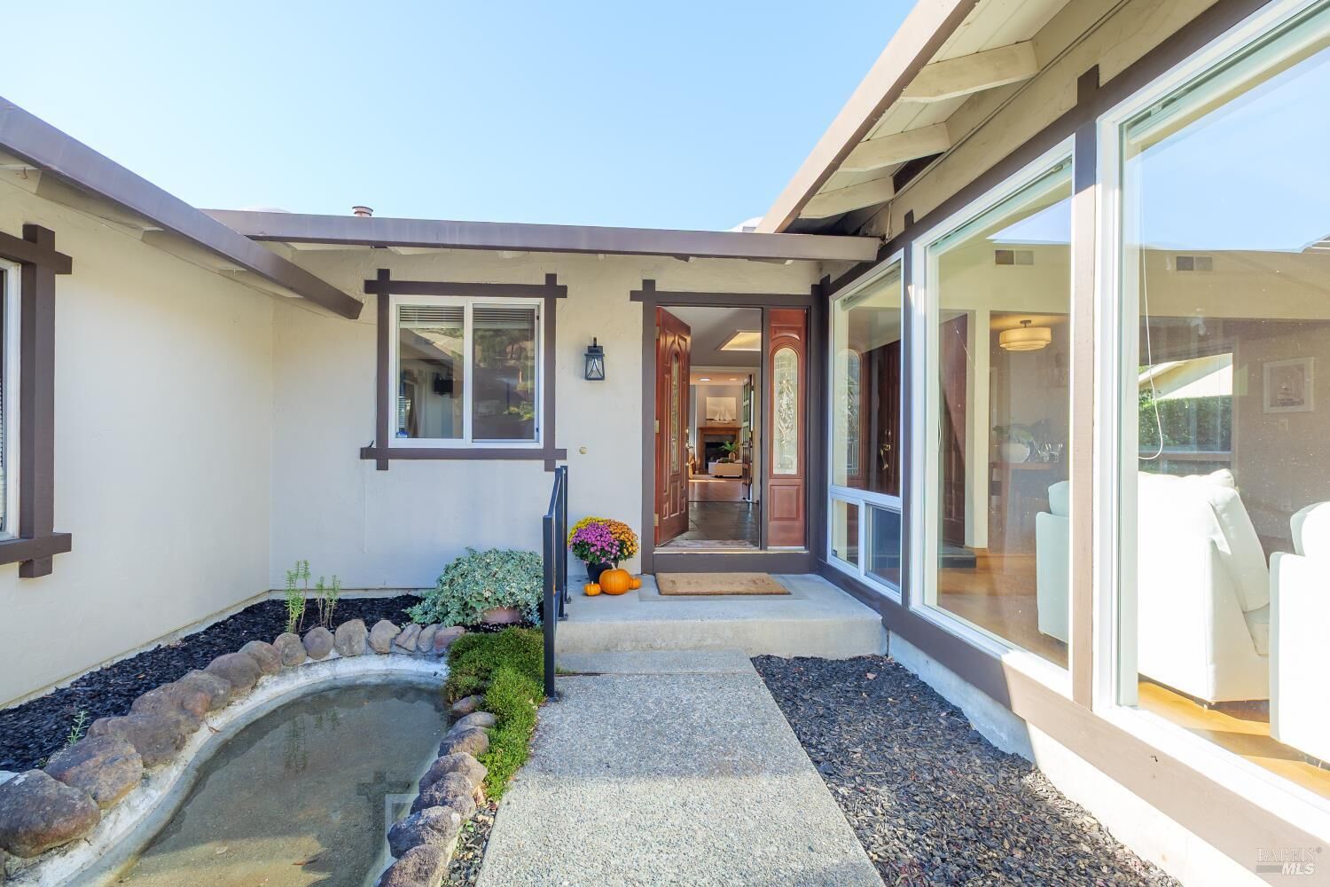 Property Photo: 92 Upper Oak Drive CA 94903