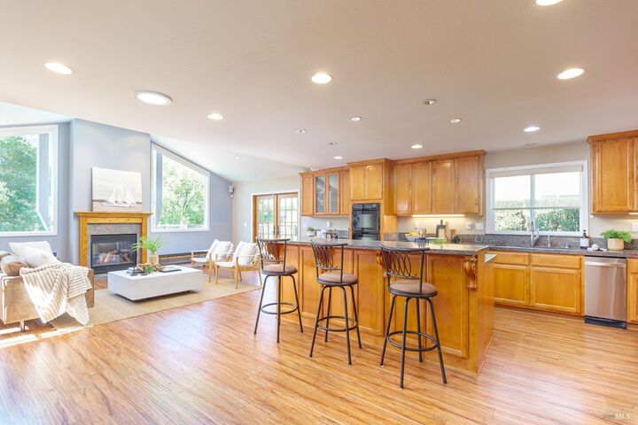 92 Upper Oak Drive  San Rafael CA 94903 photo