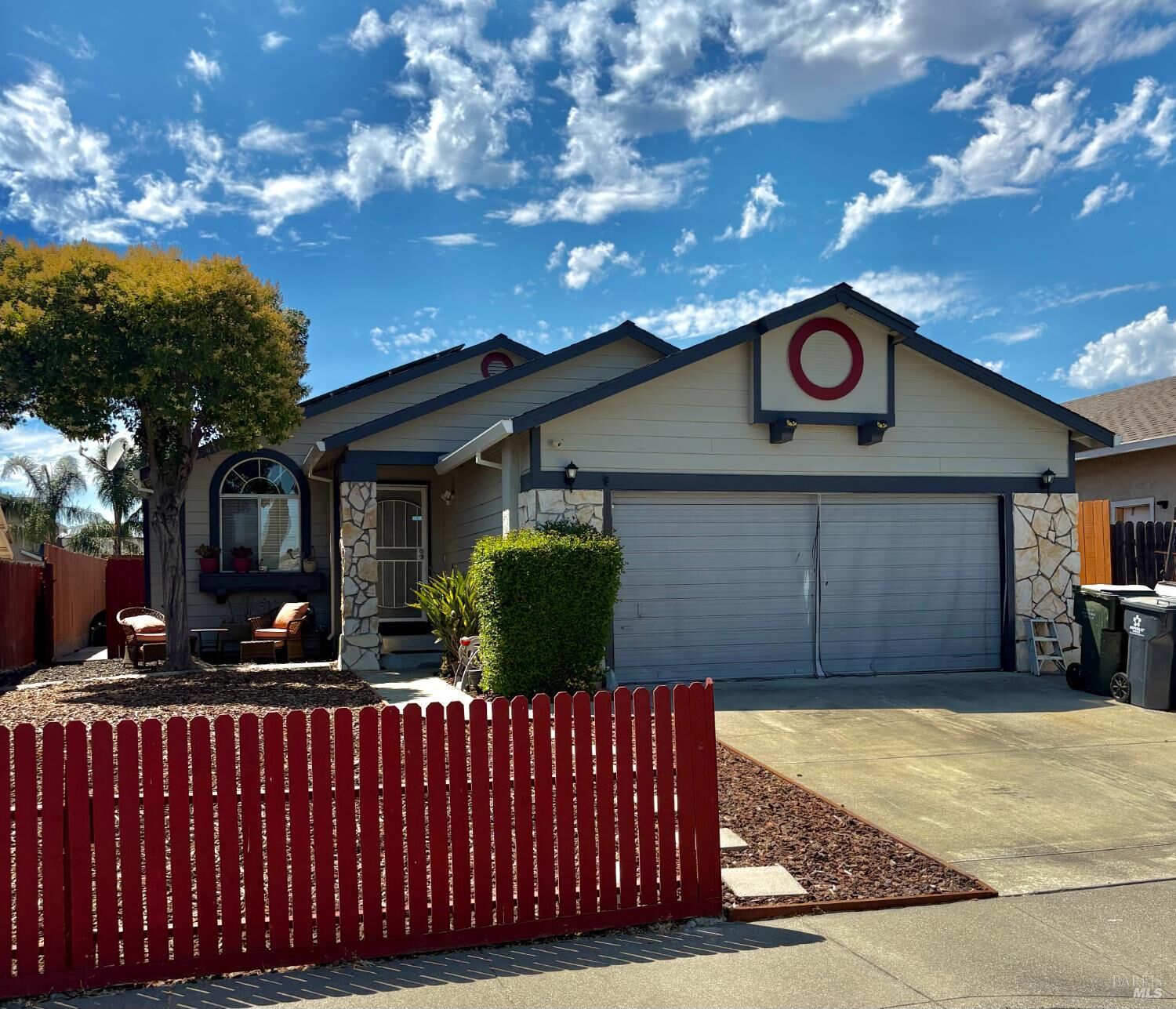 Property Photo: 1100 Camellia Lane CA 94585