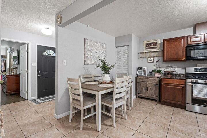 799 Sidnie Court  Ukiah CA 95482 photo