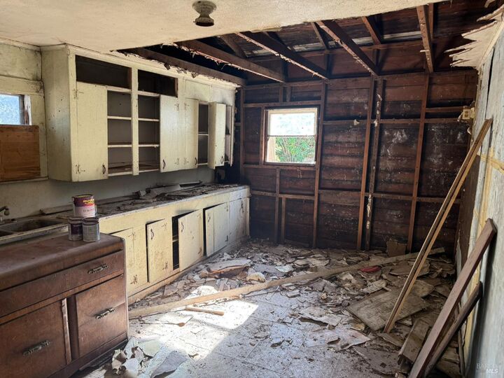 Property Photo: 601 Snow Road CA 95472