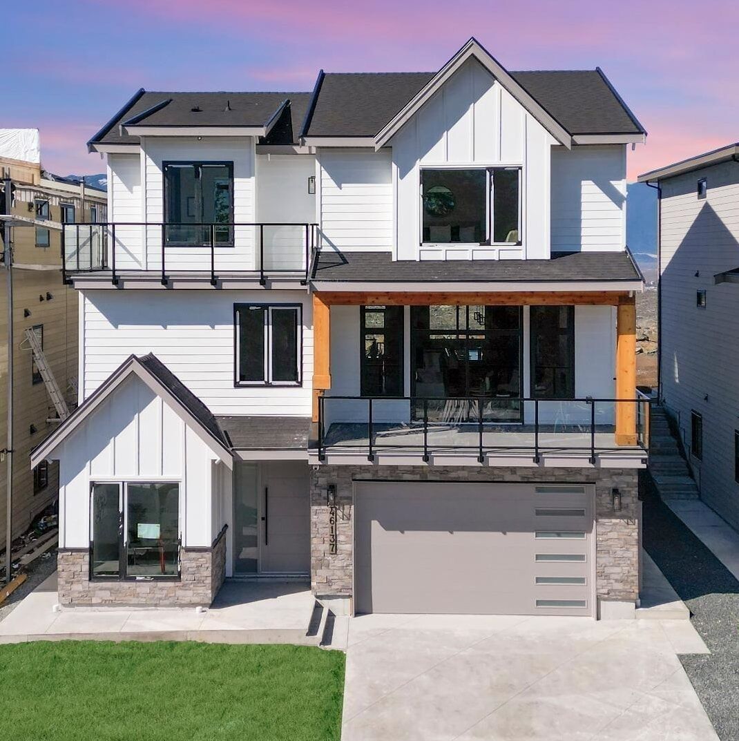 Property Photo:  46137 Crestview Drive  BC V2R 6G4 