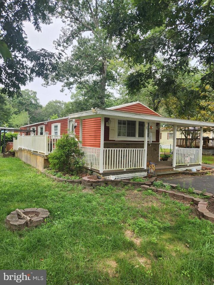 Property Photo: 5 Briarwood Ln NJ 08318