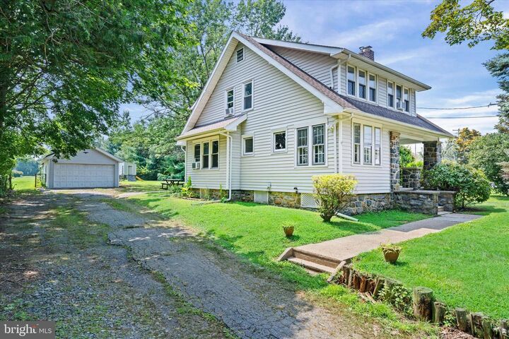 Property Photo: 1423 Naamans Creek Road PA 19060