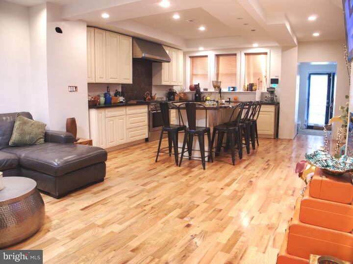 Property Photo: 617 E 19th Street PA 19013