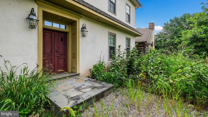 Property Photo: 6 Dorothy Circle PA 19468
