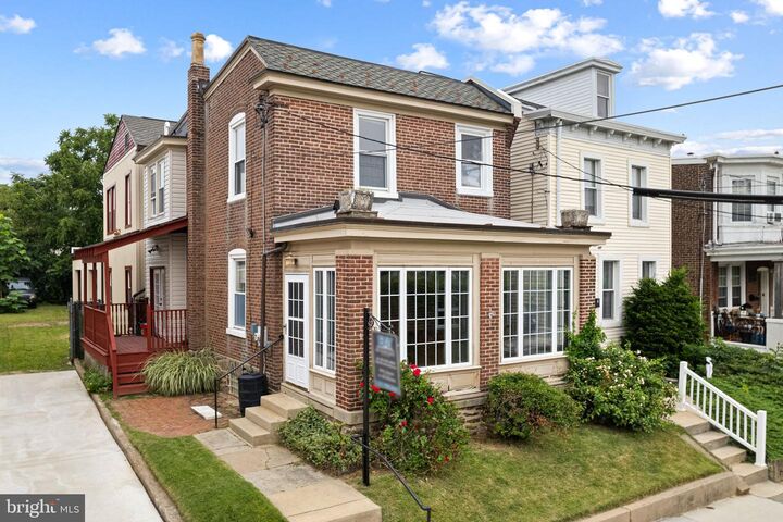 517 Conarroe Street  Philadelphia PA 19128 photo