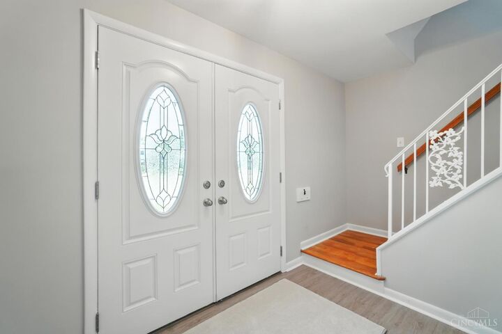 Property Photo: 3176 Sunnyhollow Lane OH 45239