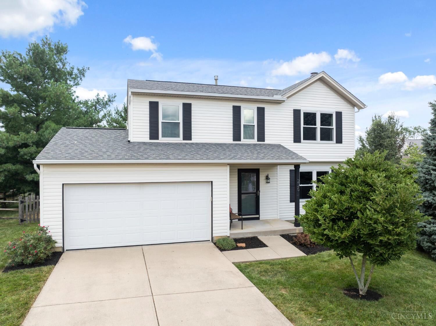 Property Photo:  225 Saddle Creek Lane  OH 45039 