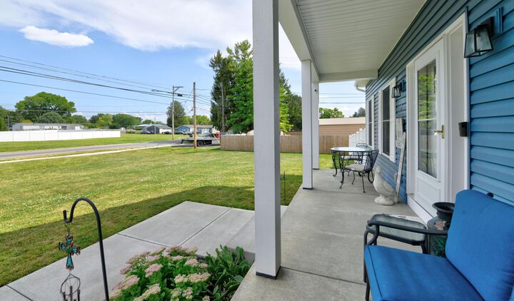 Property Photo:  303 Basswood Road  OH 43207 