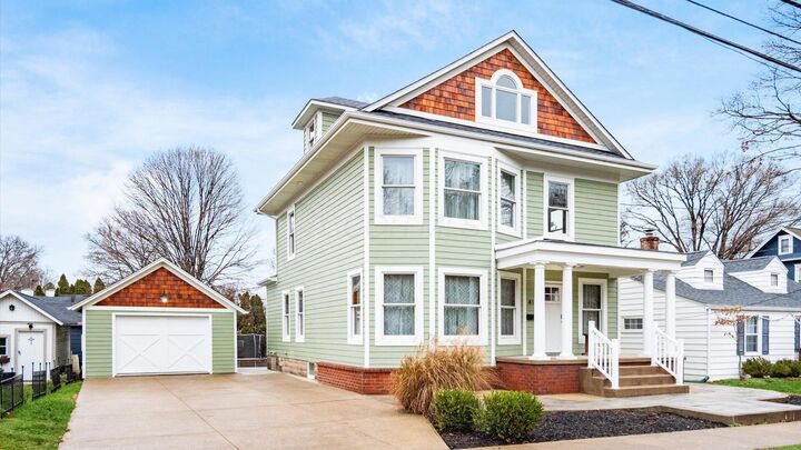 414 E College Street  Granville OH 43023 photo